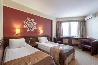 Отель Отель Адрия Киев Улучшенный двухместный номер с 2 отдельными кроватями-5