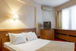 Отель Отель Адрия Киев Двухместный номер эконом-класса с 1 кроватью-1